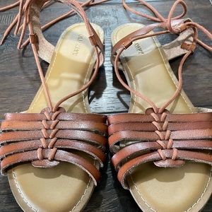 Old Navy Brown Sandals Women’s Size 8.